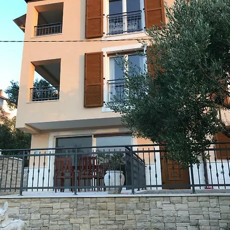 Villamarina Souterrain Apartment *