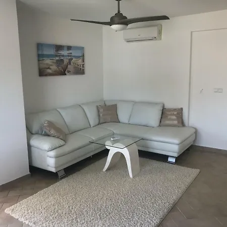 Villamarina Souterrain Apartment