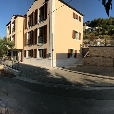Villamarina Souterrain Apartment *